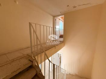 ALYANS'TAN HAVUZLU SİTE İÇİ TERASLI DENİZ MANZARALI 4+1 VİLLA