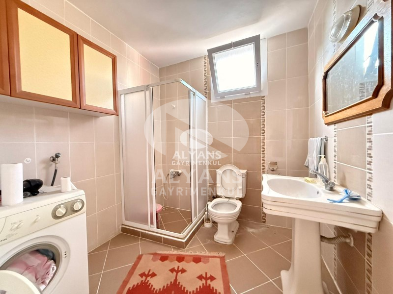 ALYANS'TAN HAVUZLU SİTE İÇİ TERASLI DENİZ MANZARALI 4+1 VİLLA