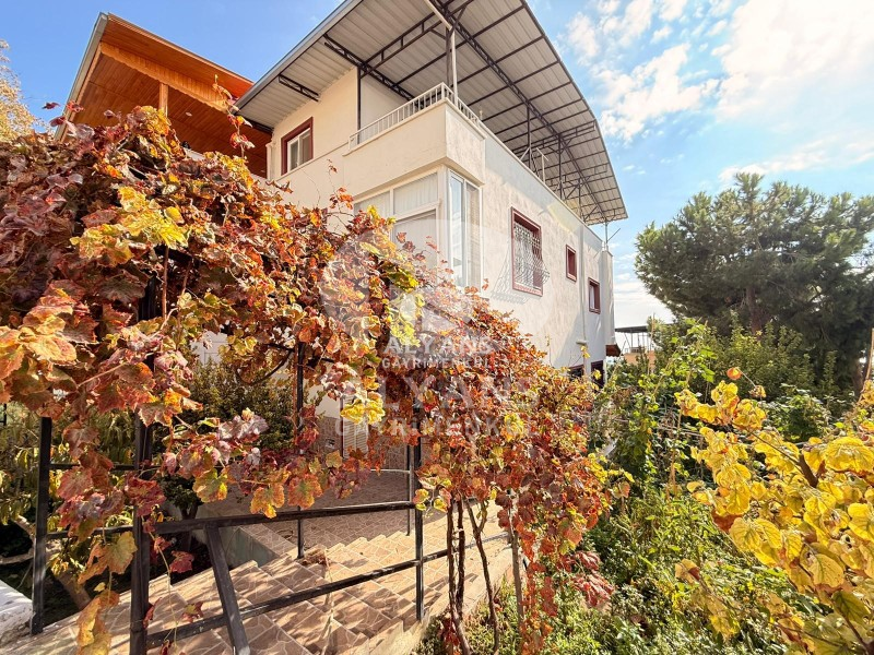 ALYANS'TAN HAVUZLU SİTE İÇİ TERASLI DENİZ MANZARALI 4+1 VİLLA