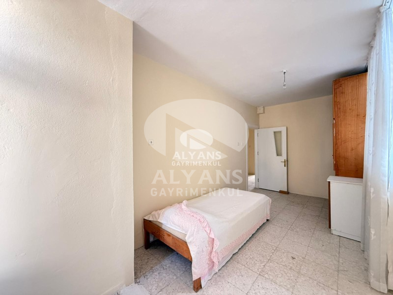 ALYANS'TAN HAVUZLU SİTE İÇİ TERASLI DENİZ MANZARALI 4+1 VİLLA