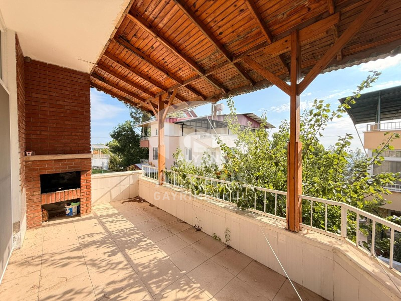 ALYANS'TAN HAVUZLU SİTE İÇİ TERASLI DENİZ MANZARALI 4+1 VİLLA