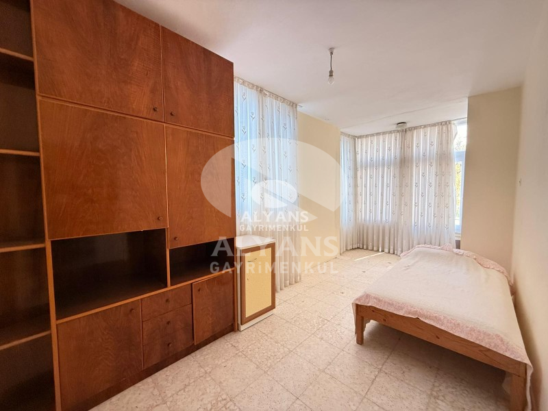 ALYANS'TAN HAVUZLU SİTE İÇİ TERASLI DENİZ MANZARALI 4+1 VİLLA