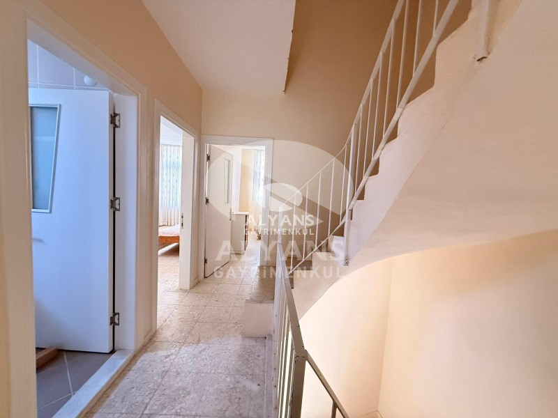 ALYANS'TAN HAVUZLU SİTE İÇİ TERASLI DENİZ MANZARALI 4+1 VİLLA