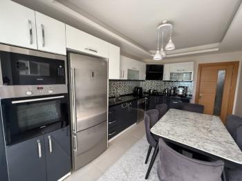 bayraklı adalet mahallesi amora evlerinde satılık 3+1 daire 