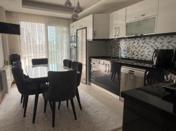 bayraklı adalet mahallesi amora evlerinde satılık 3+1 daire 