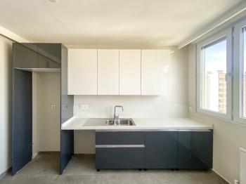 CEMİL TOPUZLU CAD  ÜZERİ 3+1 120 M2 NET DENİZ MANZARALI YENİ BİNA