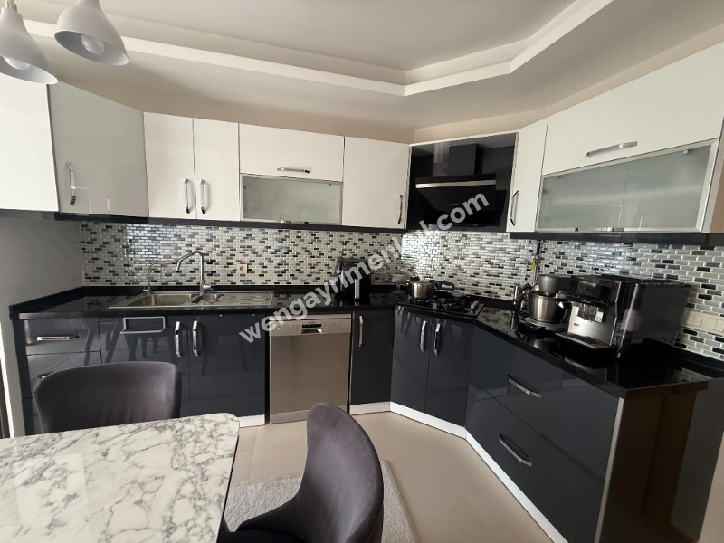 bayraklı adalet mahallesi amora evlerinde satılık 3+1 daire 