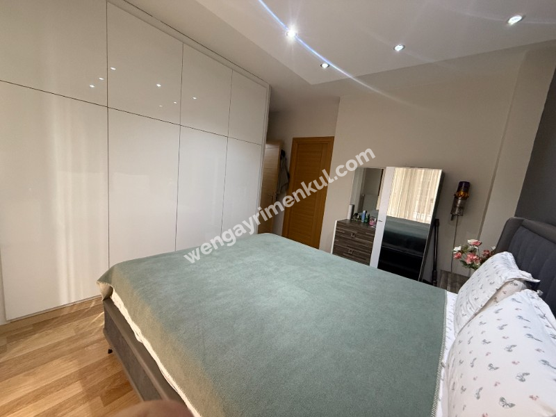 bayraklı adalet mahallesi amora evlerinde satılık 3+1 daire 