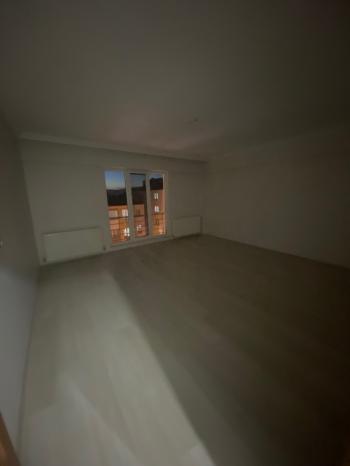 GÜVENAY - ÇORUM ULUKAVAK MAH. CUMHURİYET ORTAOKULU YANI  2+1 KİRALIK DAİRE