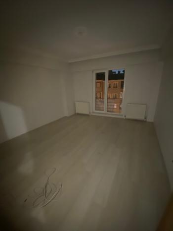 GÜVENAY - ÇORUM ULUKAVAK MAH. CUMHURİYET ORTAOKULU YANI  2+1 KİRALIK DAİRE