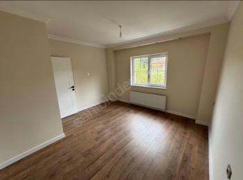 Güvenay - Çorum Üçtutlar Binevler Mevkin de Satılık 4+1 Villa 