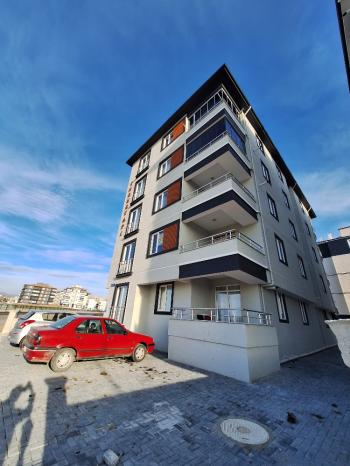 GÜVENAY - ÇORUM ULUKAVAK ÖMER KÖMÜRCÜ OKULU CİVARI 3+1 SIFIR SATILIK DAİRE