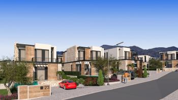KKTC Girne Ozanköy'de Site İçerisinde Ödeme Planlı Satılık 4+1 Türk Malı Lüks Villalar