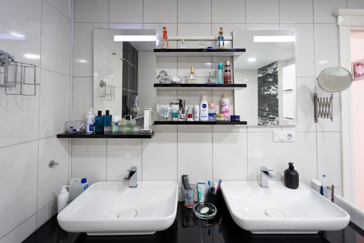 5+1 Perfect for Large Families