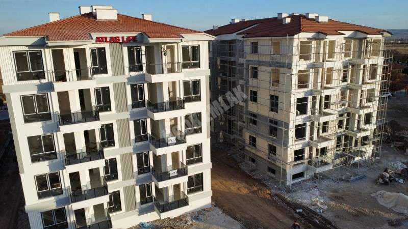 AFYON ÜÇOK EMLAKTAN ALİ İHSANPAŞA MAH TEMELDEN SATILIK LÜKS DAİRELER