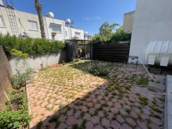 Lefkoşa Yenikent Bölgesinde Türk Koçanlı SATILIK 3+1 İKİZ VİLLA