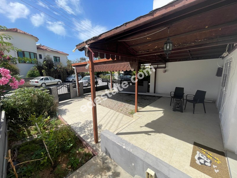 Lefkoşa Yenikent Bölgesinde Türk Koçanlı SATILIK 3+1 İKİZ VİLLA