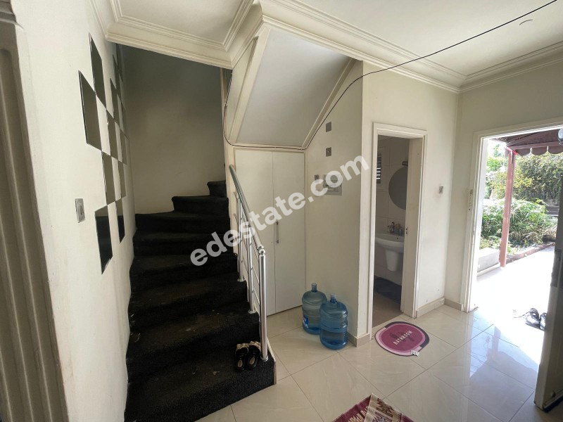 Lefkoşa Yenikent Bölgesinde Türk Koçanlı SATILIK 3+1 İKİZ VİLLA