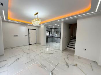 Didim Efeler Mahallesinde3+1 Havuzlu Villa