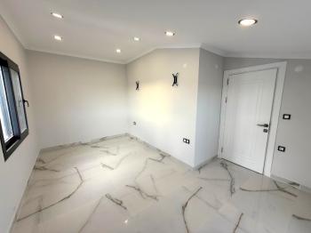 Didim Efeler Mahallesinde3+1 Havuzlu Villa