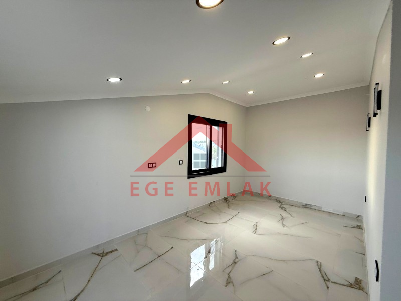 Didim Efeler Mahallesinde3+1 Havuzlu Villa