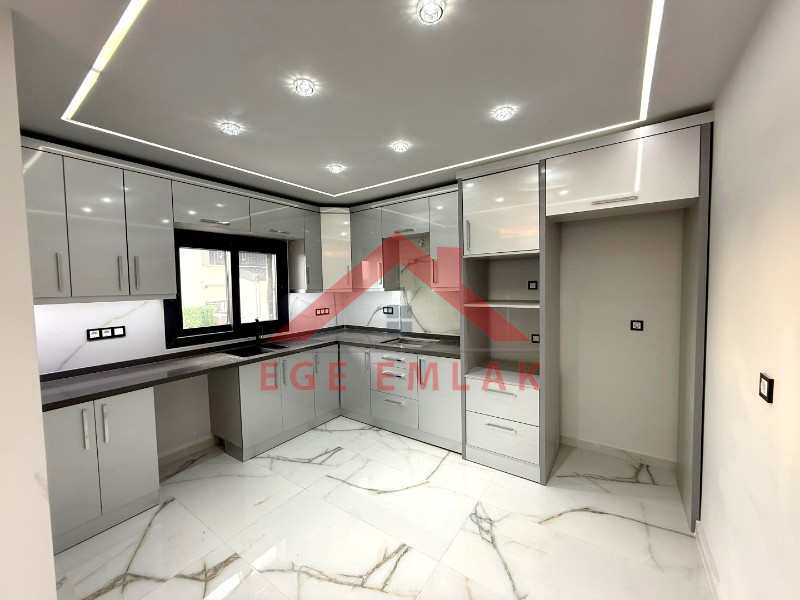 Didim Efeler Mahallesinde3+1 Havuzlu Villa