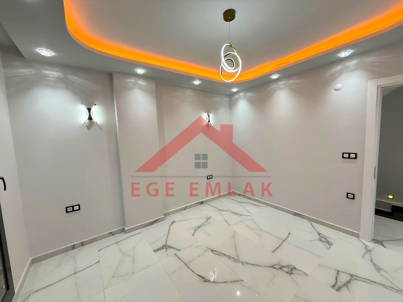 Didim Efeler Mahallesinde3+1 Havuzlu Villa