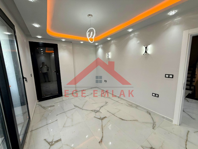 Didim Efeler Mahallesinde3+1 Havuzlu Villa