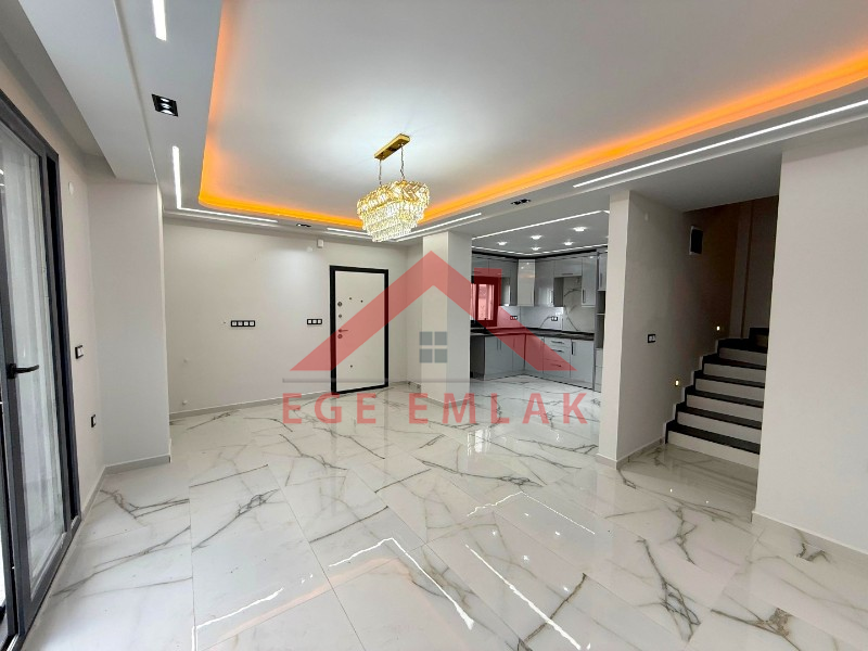 Didim Efeler Mahallesinde3+1 Havuzlu Villa