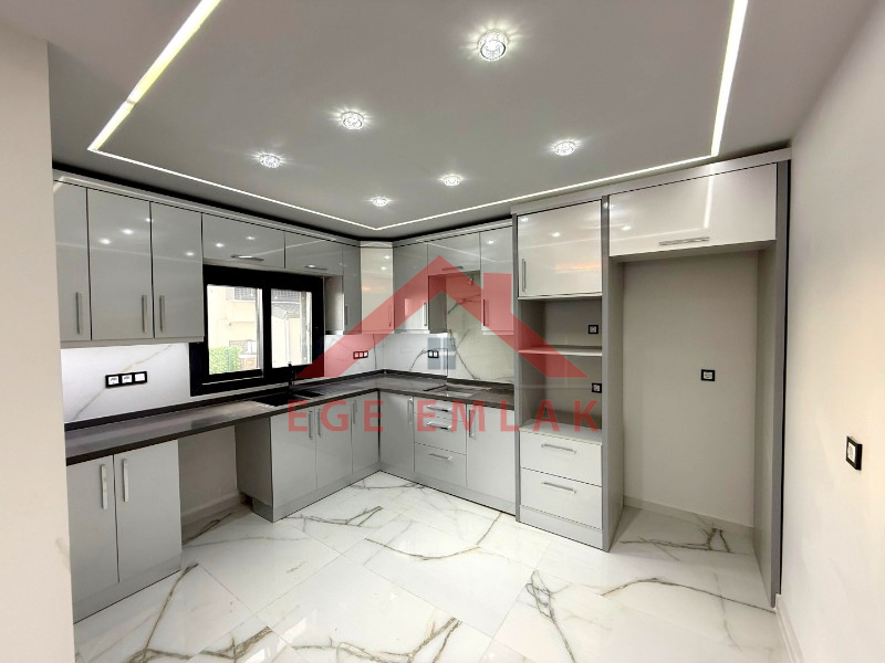 Didim Efeler Mahallesinde3+1 Havuzlu Villa