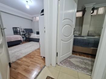 Bahçe Kullanımlı-Metro ve Metrobüs'e 5 Dakika-Katta Tek Daire