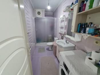 Bahçe Kullanımlı-Metro ve Metrobüs'e 5 Dakika-Katta Tek Daire