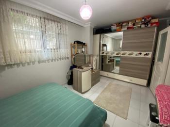 Sarıgazi Mahallesinde Ulaşımı Kolay 70 m² net Ters Dubleks 