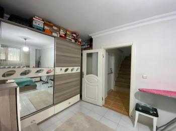 Sarıgazi Mahallesinde Ulaşımı Kolay 70 m² net Ters Dubleks 