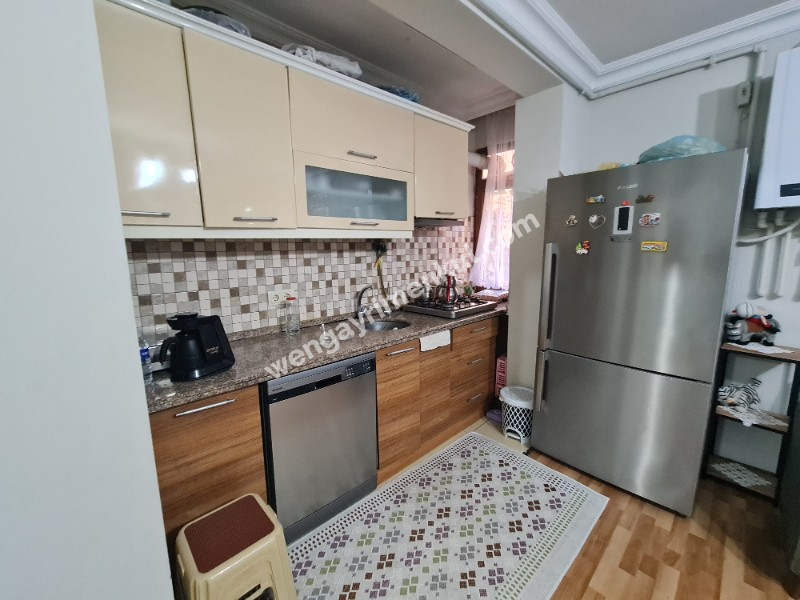 Bahçe Kullanımlı-Metro ve Metrobüs'e 5 Dakika-Katta Tek Daire