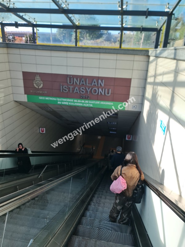 Bahçe Kullanımlı-Metro ve Metrobüs'e 5 Dakika-Katta Tek Daire