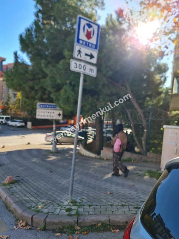 Bahçe Kullanımlı-Metro ve Metrobüs'e 5 Dakika-Katta Tek Daire