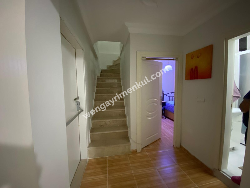 Sarıgazi Mahallesinde Ulaşımı Kolay 70 m² net Ters Dubleks 