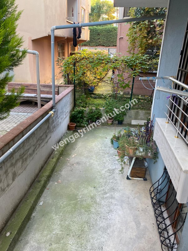 Sarıgazi Mahallesinde Ulaşımı Kolay 70 m² net Ters Dubleks 