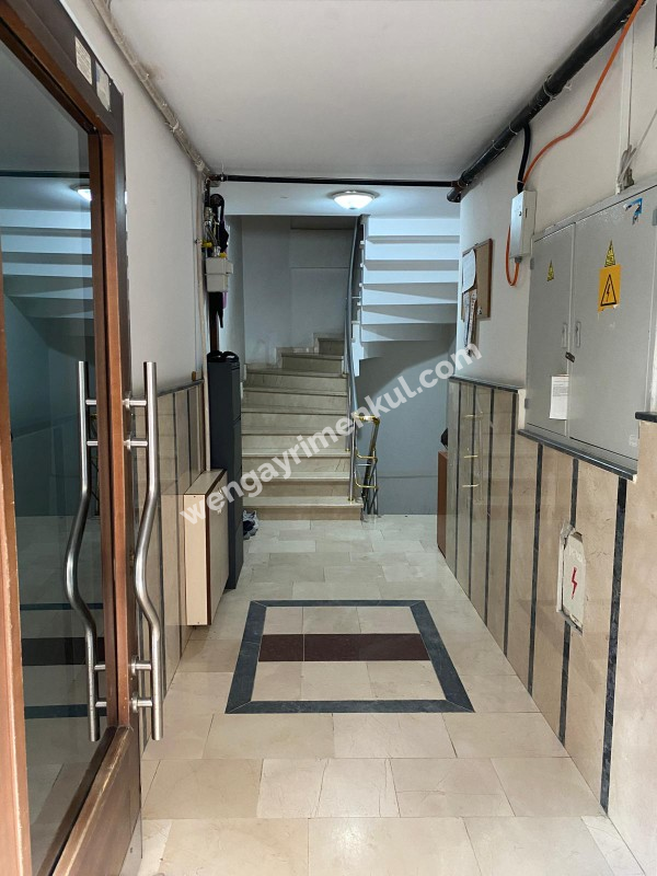 Sarıgazi Mahallesinde Ulaşımı Kolay 70 m² net Ters Dubleks 