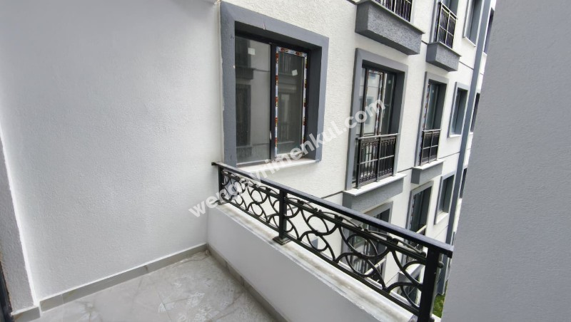 AVCILAR MERKEZ - SATILIK 3+1 SIFIR DAİRE SİTE KAPALI OTOPARKLI