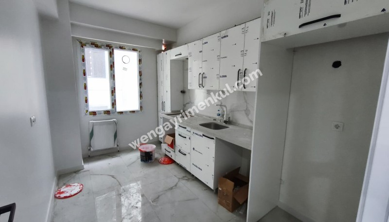 AVCILAR MERKEZ - SATILIK 3+1 SIFIR DAİRE SİTE KAPALI OTOPARKLI