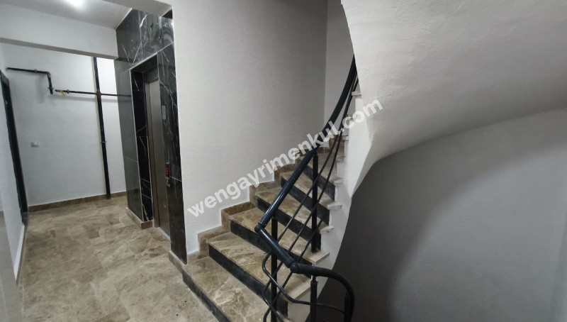 AVCILAR MERKEZ - SATILIK 3+1 SIFIR DAİRE SİTE KAPALI OTOPARKLI