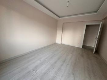GÜVENAY - ÇORUM İLHAN GÜREL CADDESİ ARKASI 4+1 SIFIR DAİRELER