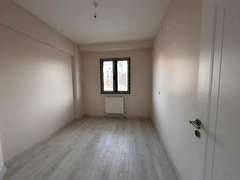 GÜVENAY - ÇORUM İLHAN GÜREL CADDESİ ARKASI 4+1 SIFIR DAİRELER