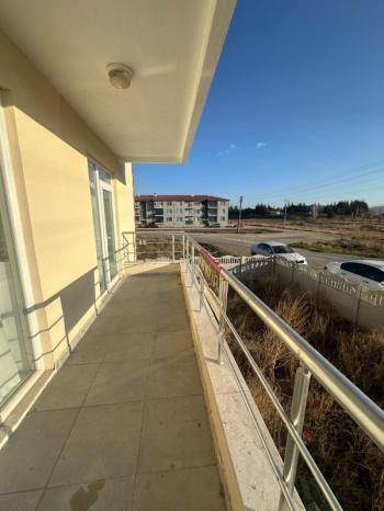 AFYON ÜÇOK EMLAKTAN MAREŞAL F ÇAKMAK MAH SATILIK 2 YAŞ FIRSAT LÜX 3+1 DAİRE