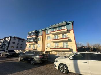 AFYON ÜÇOK EMLAKTAN MAREŞAL F ÇAKMAK MAH SATILIK 2 YAŞ FIRSAT LÜX 3+1 DAİRE