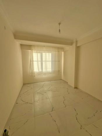 AFYON ÜÇOK EMLAKTAN MAREŞAL F ÇAKMAK MAH SATILIK 2 YAŞ FIRSAT LÜX 3+1 DAİRE