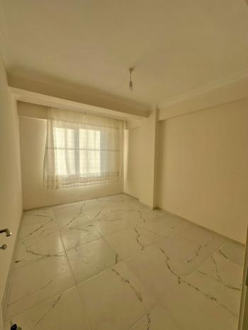 AFYON ÜÇOK EMLAKTAN MAREŞAL F ÇAKMAK MAH SATILIK 2 YAŞ FIRSAT LÜX 3+1 DAİRE