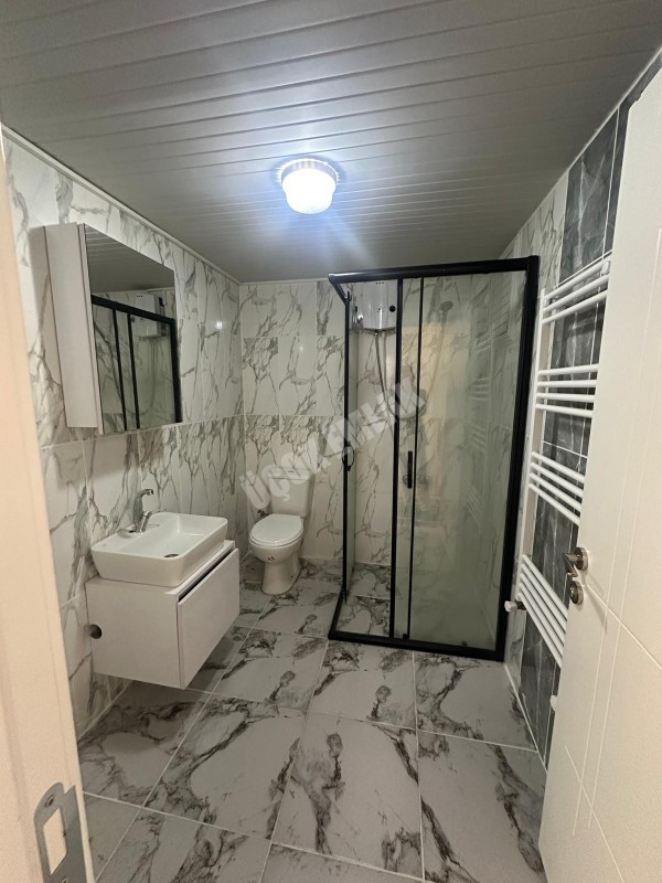 AFYON ÜÇOK EMLAKTAN MAREŞAL F ÇAKMAK MAH SATILIK 2 YAŞ FIRSAT LÜX 3+1 DAİRE